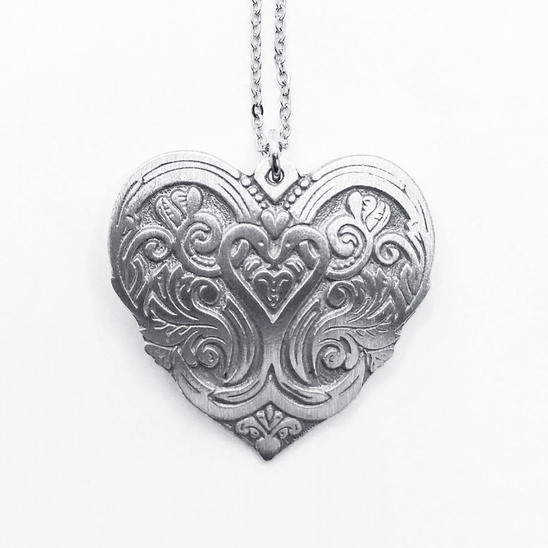 Cora Pendant