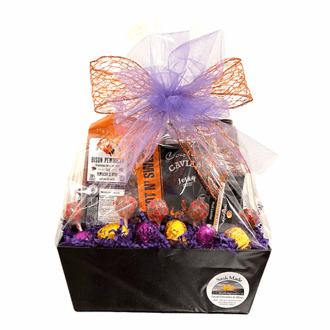 Holiday Basket: Sweet & Savoury Treats