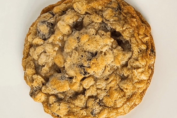 Canova Oatmeal Raisin Cookie