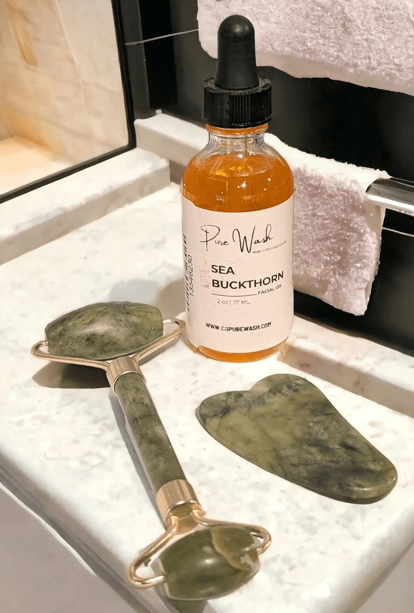 Pure Wash Glow Duo Jade Roller & Sea Buckthorn Oil Set