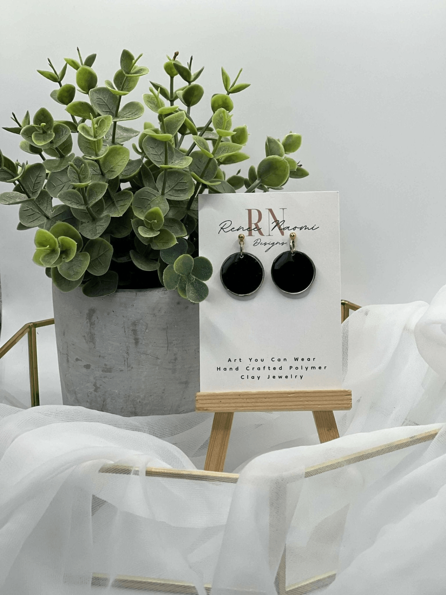 Pure Wash Black Circle Earrings